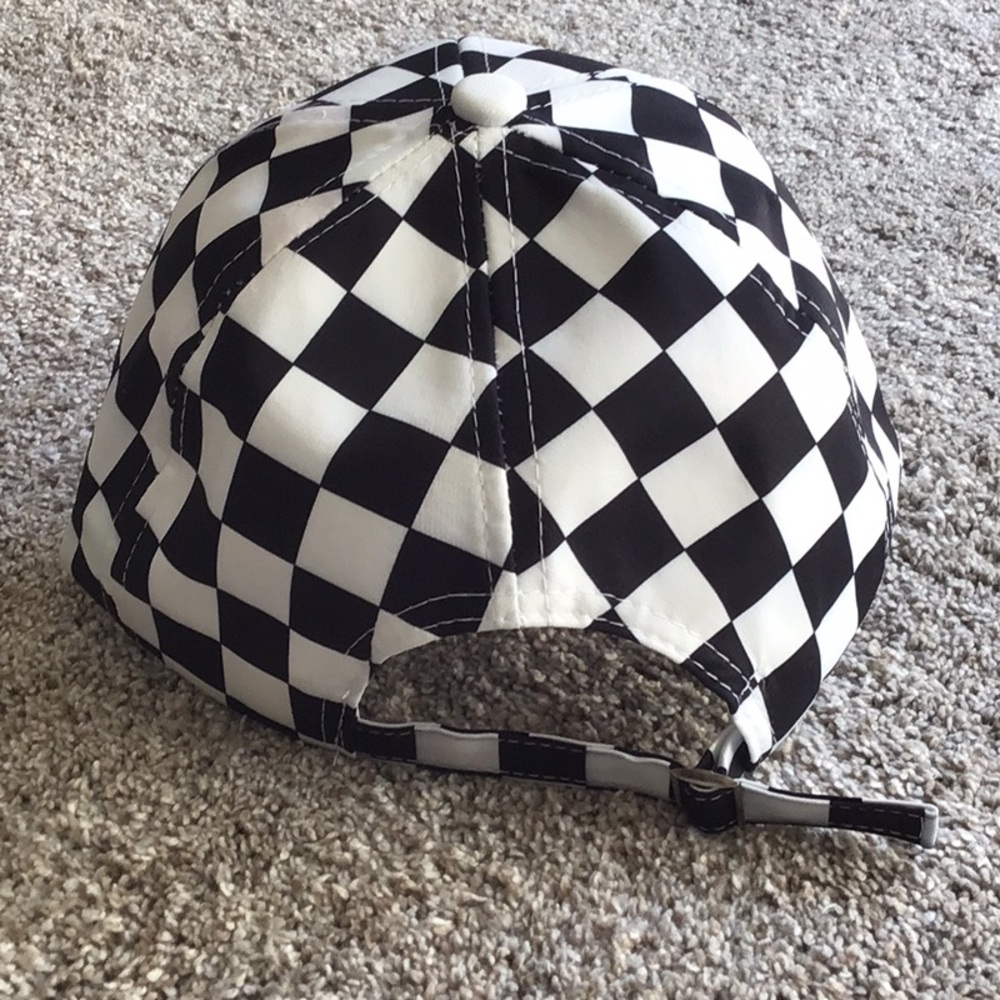 CHECKERED HAT - NWT - Picture 3 of 7